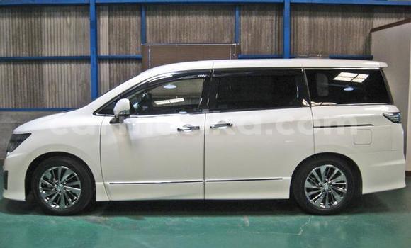 Buy Used Nissan Elgrand White Car in Beitbridge in Matabeleland South Buy Used Nissan Elgrand White Car in Beitbridge in Matabeleland South