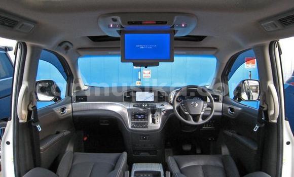 Buy Used Nissan Elgrand White Car in Beitbridge in Matabeleland South Buy Used Nissan Elgrand White Car in Beitbridge in Matabeleland South