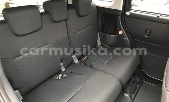 Buy Used Nissan Elgrand White Car in Beitbridge in Matabeleland South Buy Used Nissan Elgrand White Car in Beitbridge in Matabeleland South