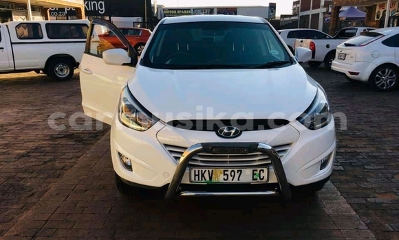 Nunua Ilio tumika Hyundai ix35 Nyeupe Gari ndani ya Beitbridge nchini Matabeleland Kusini Nunua Ilio tumika Hyundai ix35 Nyeupe Gari ndani ya Beitbridge nchini Matabeleland Kusini