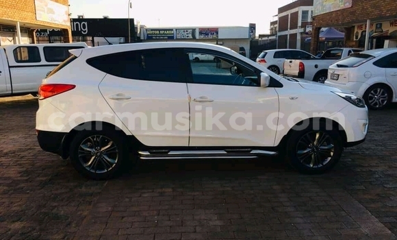 Nunua Ilio tumika Hyundai ix35 Nyeupe Gari ndani ya Beitbridge nchini Matabeleland Kusini Nunua Ilio tumika Hyundai ix35 Nyeupe Gari ndani ya Beitbridge nchini Matabeleland Kusini