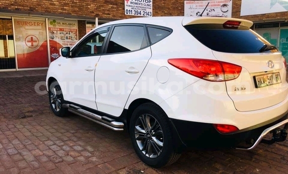 Nunua Ilio tumika Hyundai ix35 Nyeupe Gari ndani ya Beitbridge nchini Matabeleland Kusini Nunua Ilio tumika Hyundai ix35 Nyeupe Gari ndani ya Beitbridge nchini Matabeleland Kusini
