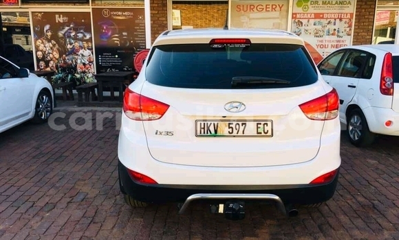 Nunua Ilio tumika Hyundai ix35 Nyeupe Gari ndani ya Beitbridge nchini Matabeleland Kusini Nunua Ilio tumika Hyundai ix35 Nyeupe Gari ndani ya Beitbridge nchini Matabeleland Kusini