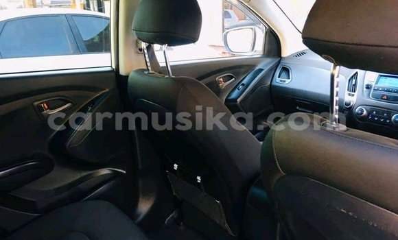 Nunua Ilio tumika Hyundai ix35 Nyeupe Gari ndani ya Beitbridge nchini Matabeleland Kusini Nunua Ilio tumika Hyundai ix35 Nyeupe Gari ndani ya Beitbridge nchini Matabeleland Kusini