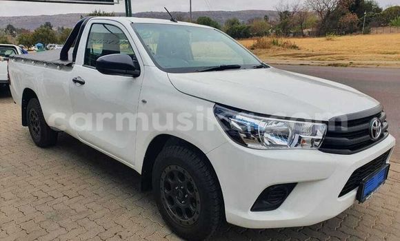 Nunua Ilio tumika Toyota Hilux Nyeupe Gari ndani ya Beitbridge nchini Matabeleland Kusini Nunua Ilio tumika Toyota Hilux Nyeupe Gari ndani ya Beitbridge nchini Matabeleland Kusini