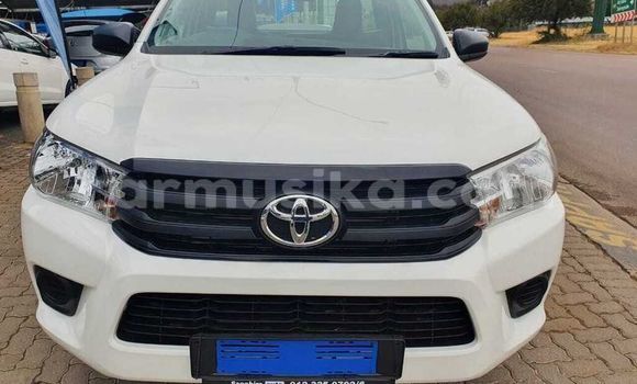Nunua Ilio tumika Toyota Hilux Nyeupe Gari ndani ya Beitbridge nchini Matabeleland Kusini Nunua Ilio tumika Toyota Hilux Nyeupe Gari ndani ya Beitbridge nchini Matabeleland Kusini