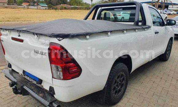 Nunua Ilio tumika Toyota Hilux Nyeupe Gari ndani ya Beitbridge nchini Matabeleland Kusini Nunua Ilio tumika Toyota Hilux Nyeupe Gari ndani ya Beitbridge nchini Matabeleland Kusini