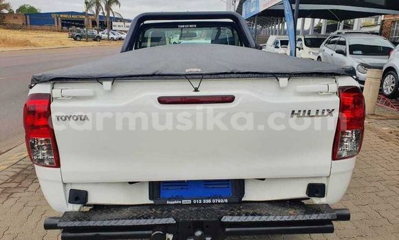 Nunua Ilio tumika Toyota Hilux Nyeupe Gari ndani ya Beitbridge nchini Matabeleland Kusini Nunua Ilio tumika Toyota Hilux Nyeupe Gari ndani ya Beitbridge nchini Matabeleland Kusini