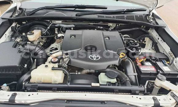 Nunua Ilio tumika Toyota Hilux Nyeupe Gari ndani ya Beitbridge nchini Matabeleland Kusini Nunua Ilio tumika Toyota Hilux Nyeupe Gari ndani ya Beitbridge nchini Matabeleland Kusini