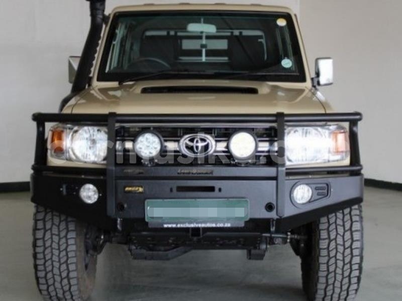 Big with watermark toyota land cruiser matabeleland south beitbridge 16767