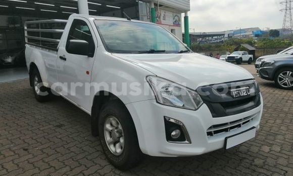 Nunua Ilio tumika Isuzu KB Bluu Gari ndani ya Beitbridge nchini Matabeleland Kusini