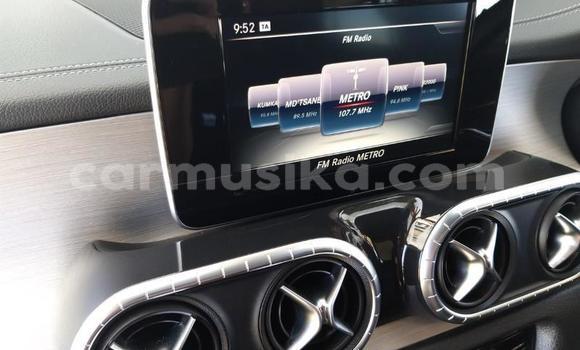 Tenga Tsaru Mercedes‒Benz X-klasse Concept Tsvuku Mota in Harare in Harare Tenga Tsaru Mercedes‒Benz X-klasse Concept Tsvuku Mota in Harare in Harare