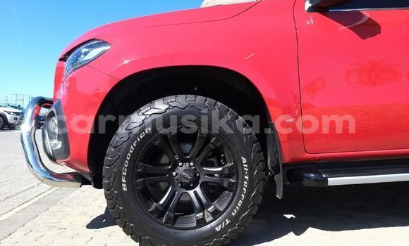 Tenga Tsaru Mercedes‒Benz X-klasse Concept Tsvuku Mota in Harare in Harare Tenga Tsaru Mercedes‒Benz X-klasse Concept Tsvuku Mota in Harare in Harare