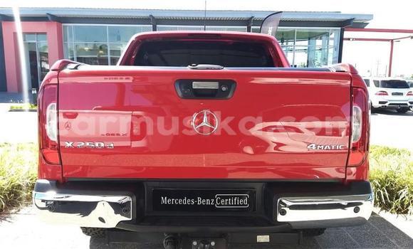 Tenga Tsaru Mercedes‒Benz X-klasse Concept Tsvuku Mota in Harare in Harare Tenga Tsaru Mercedes‒Benz X-klasse Concept Tsvuku Mota in Harare in Harare