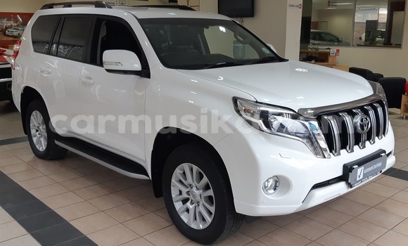 Buy Used Toyota Prado White Car in Beitbridge in Matabeleland South