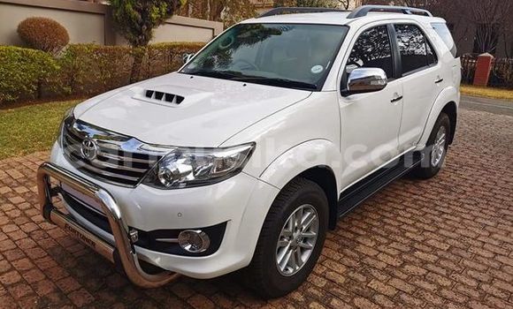 Buy Used Toyota Fortuner White Car in Beitbridge in Matabeleland South