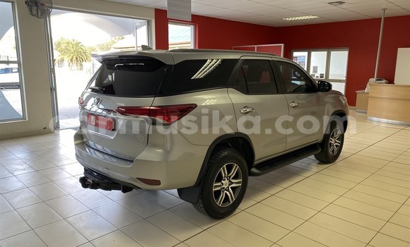 Tenga Tsaru Toyota Fortuner Sirivha Mota in Beitbridge in Matabeleland South Tenga Tsaru Toyota Fortuner Sirivha Mota in Beitbridge in Matabeleland South