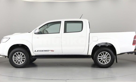 Tenga Tsaru Toyota Hilux Chena Mota in Beitbridge in Matabeleland South Tenga Tsaru Toyota Hilux Chena Mota in Beitbridge in Matabeleland South