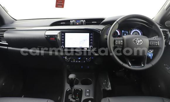 Tenga Tsaru Toyota Hilux Sirivha Mota in Beitbridge in Matabeleland South Tenga Tsaru Toyota Hilux Sirivha Mota in Beitbridge in Matabeleland South