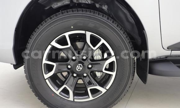 Tenga Tsaru Toyota Hilux Sirivha Mota in Beitbridge in Matabeleland South Tenga Tsaru Toyota Hilux Sirivha Mota in Beitbridge in Matabeleland South