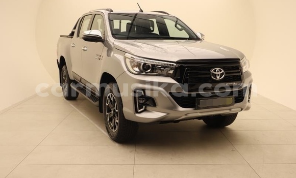 Tenga Tsaru Toyota Hilux Sirivha Mota in Beitbridge in Matabeleland South Tenga Tsaru Toyota Hilux Sirivha Mota in Beitbridge in Matabeleland South
