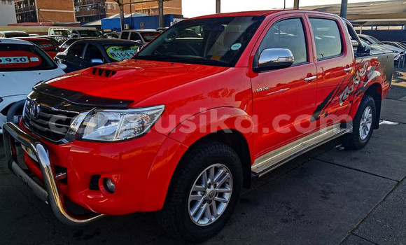 Buy Used Toyota Hilux Red Car in Beitbridge in Matabeleland South