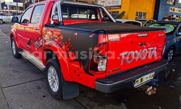 Tenga Tsaru Toyota Hilux Tsvuku Mota in Beitbridge in Matabeleland South Tenga Tsaru Toyota Hilux Tsvuku Mota in Beitbridge in Matabeleland South