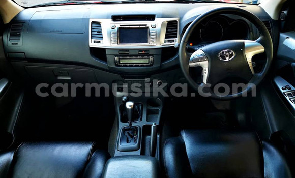 Tenga Tsaru Toyota Hilux Tsvuku Mota in Beitbridge in Matabeleland South Tenga Tsaru Toyota Hilux Tsvuku Mota in Beitbridge in Matabeleland South