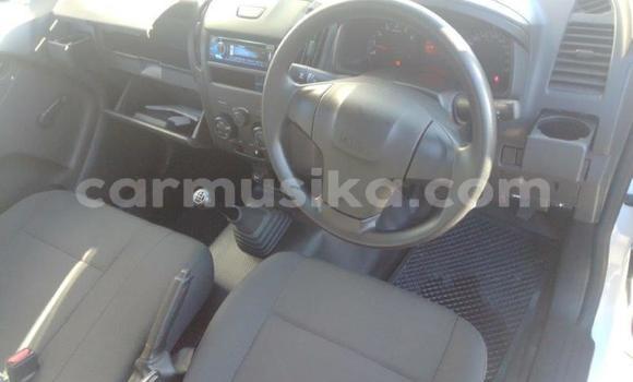 Buy Used Isuzu D–MAX White Car in Beitbridge in Matabeleland South Buy Used Isuzu D–MAX White Car in Beitbridge in Matabeleland South
