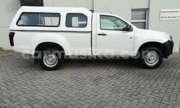 Buy Used Isuzu D–MAX White Car in Beitbridge in Matabeleland South Buy Used Isuzu D–MAX White Car in Beitbridge in Matabeleland South
