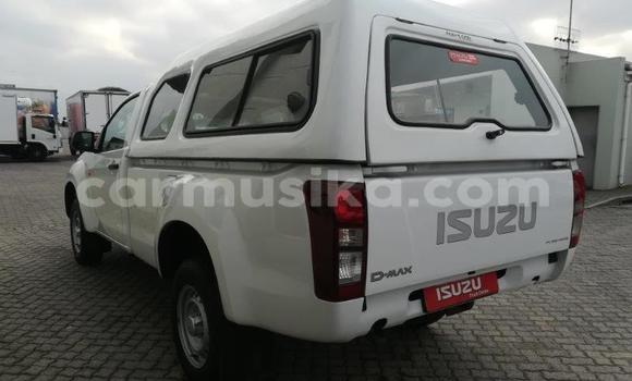 Buy Used Isuzu D–MAX White Car in Beitbridge in Matabeleland South Buy Used Isuzu D–MAX White Car in Beitbridge in Matabeleland South