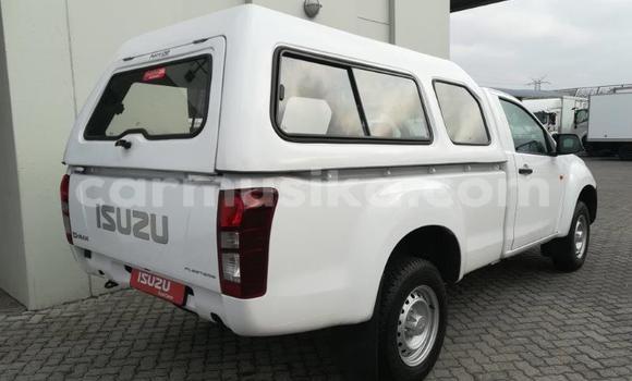 Buy Used Isuzu D–MAX White Car in Beitbridge in Matabeleland South Buy Used Isuzu D–MAX White Car in Beitbridge in Matabeleland South