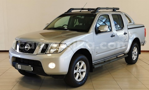 Acheter Occasion Voiture Nissan Navara Gris à Beitbridge, Matabeleland South