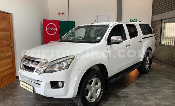 Acheter Occasion Voiture Isuzu KB Blanc à Beitbridge, Matabeleland South