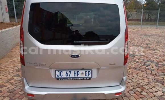 Tenga Tsaru Ford Granada Sirivha Mota in Beitbridge in Matabeleland South Tenga Tsaru Ford Granada Sirivha Mota in Beitbridge in Matabeleland South