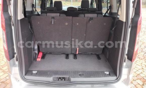 Tenga Tsaru Ford Granada Sirivha Mota in Beitbridge in Matabeleland South Tenga Tsaru Ford Granada Sirivha Mota in Beitbridge in Matabeleland South