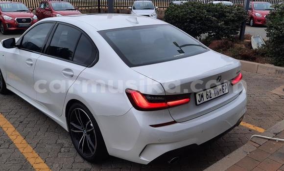 Acheter Occasion Voiture BMW 3–Series Blanc à Beitbridge, Matabeleland South Acheter Occasion Voiture BMW 3–Series Blanc à Beitbridge, Matabeleland South