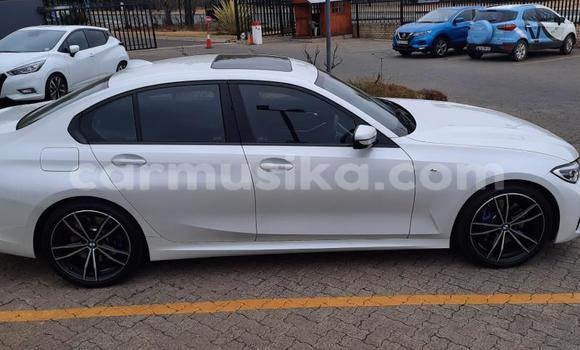 Acheter Occasion Voiture BMW 3–Series Blanc à Beitbridge, Matabeleland South Acheter Occasion Voiture BMW 3–Series Blanc à Beitbridge, Matabeleland South
