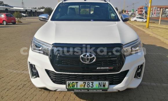 Acheter Occasion Voiture Toyota Hilux Blanc à Beitbridge, Matabeleland South Acheter Occasion Voiture Toyota Hilux Blanc à Beitbridge, Matabeleland South