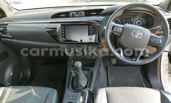 Acheter Occasion Voiture Toyota Hilux Blanc à Beitbridge, Matabeleland South Acheter Occasion Voiture Toyota Hilux Blanc à Beitbridge, Matabeleland South
