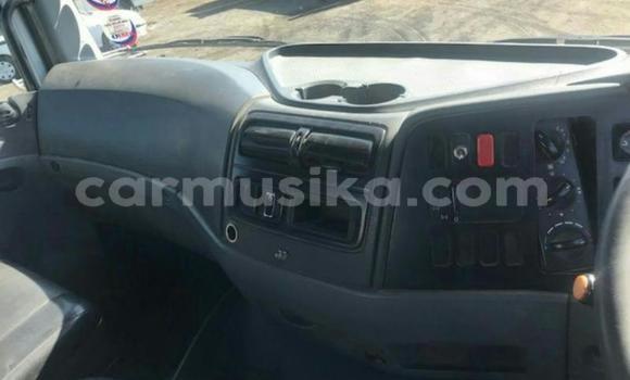 Nunua Ilio tumika Mercedes‒Benz Arocs Nyeupe Lori ndani ya Beitbridge nchini Matabeleland Kusini Nunua Ilio tumika Mercedes‒Benz Arocs Nyeupe Lori ndani ya Beitbridge nchini Matabeleland Kusini