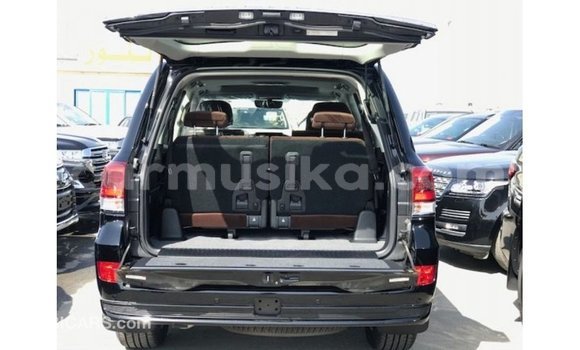 Nunua Imported Toyota Land Cruiser Nyeusi Gari ndani ya Import - Dubai nchini Harare Nunua Imported Toyota Land Cruiser Nyeusi Gari ndani ya Import - Dubai nchini Harare