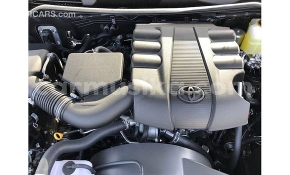 Nunua Imported Toyota Land Cruiser Nyeusi Gari ndani ya Import - Dubai nchini Harare Nunua Imported Toyota Land Cruiser Nyeusi Gari ndani ya Import - Dubai nchini Harare