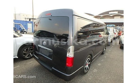 Tenga Imported Toyota Hiace Zvimwe Mota in Import - Dubai in Harare Tenga Imported Toyota Hiace Zvimwe Mota in Import - Dubai in Harare