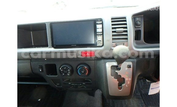 Tenga Imported Toyota Hiace Zvimwe Mota in Import - Dubai in Harare Tenga Imported Toyota Hiace Zvimwe Mota in Import - Dubai in Harare