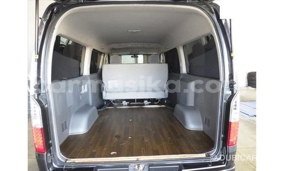 Tenga Imported Toyota Hiace Zvimwe Mota in Import - Dubai in Harare Tenga Imported Toyota Hiace Zvimwe Mota in Import - Dubai in Harare