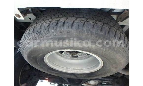 Tenga Imported Toyota Hilux Chena Mota in Import - Dubai in Harare Tenga Imported Toyota Hilux Chena Mota in Import - Dubai in Harare