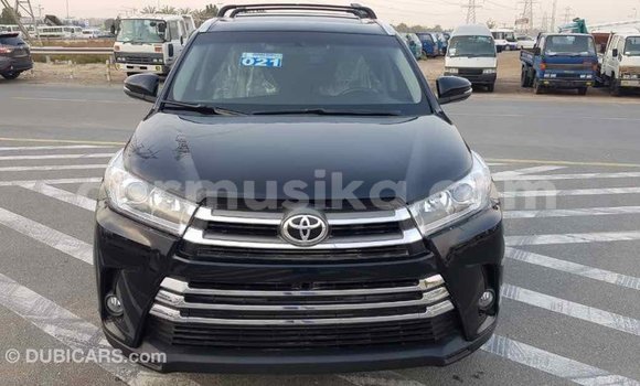 Tenga Imported Toyota Highlander Nhema Mota in Import - Dubai in Harare Tenga Imported Toyota Highlander Nhema Mota in Import - Dubai in Harare