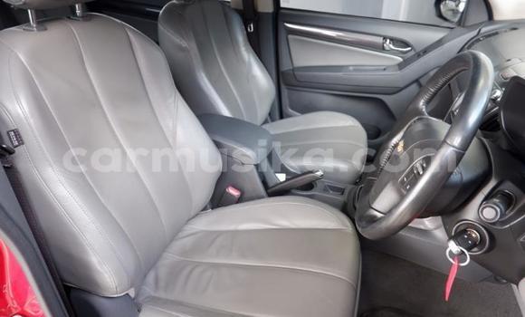 Acheter Occasion Voiture Chevrolet TrailBlazer Rouge à Beitbridge, Matabeleland South Acheter Occasion Voiture Chevrolet TrailBlazer Rouge à Beitbridge, Matabeleland South