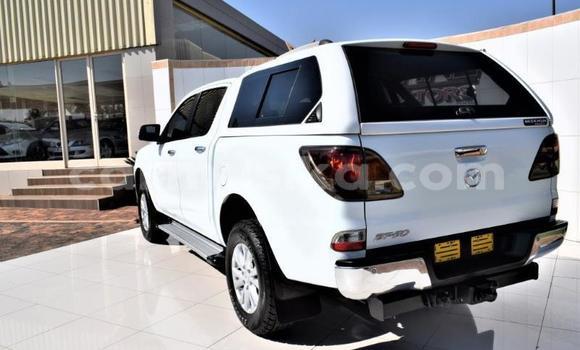 Acheter Occasion Voiture Mazda BT-50 Blanc à Beitbridge, Matabeleland South Acheter Occasion Voiture Mazda BT-50 Blanc à Beitbridge, Matabeleland South